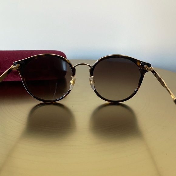 Gucci Round Sunglasses - Picture 7 of 8